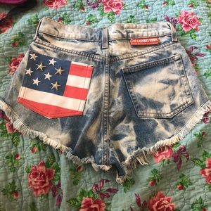 Laundry room acid wash shorts American flag pocket